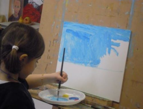 Anno 2016 Lezione di Pittura ai bambini della scuola materna di Cuggiono, presso il Laboratorio del Gruppo Artistico Occhio, Aprile 2016.