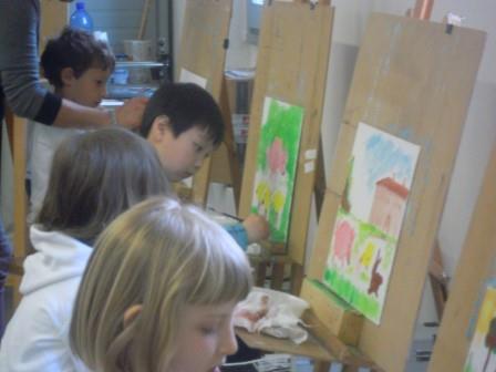 anno 2015 Lezione di Pittura ai bambini della scuola materna di Cuggiono, presso il Laboratorio del Gruppo Artistico Occhio, Aprile e Maggio 2015.